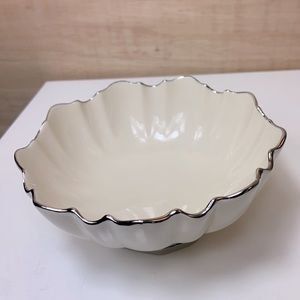 Lenox 💝 Ivory Bone China Porcelain Platinum Scalloped Rim Small Candy Dish